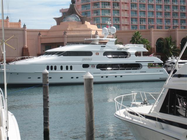 Tiger Woods Luxury Yacht Privacy. Motor Yacht Privacy Specifications: