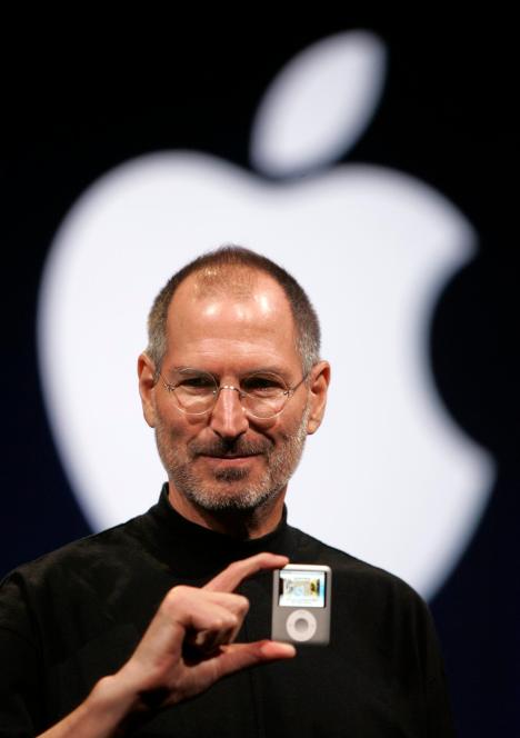 Steve Jobs - Photo by Paul Sakuma and The Associated Press